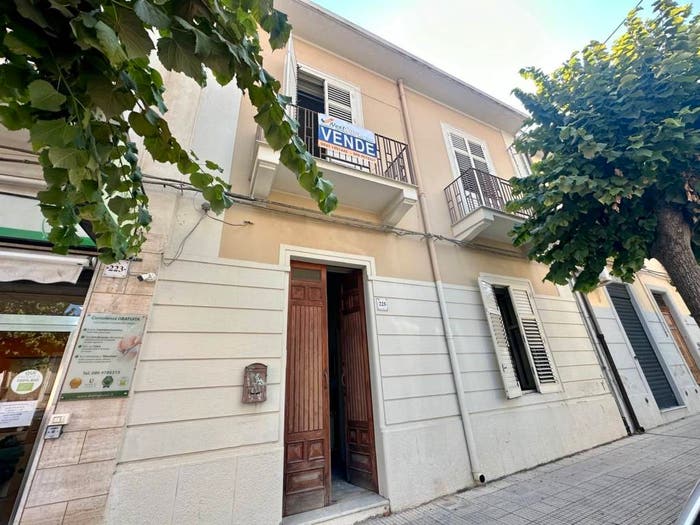 Casa con 6 locali in vendita in Via Roma, Centro, Barcellona Pozzo di Gotto