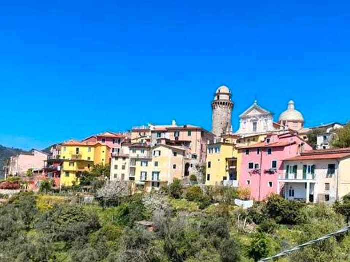 Appartamento quadrilocale in vendita in Via Cavanella, Luni