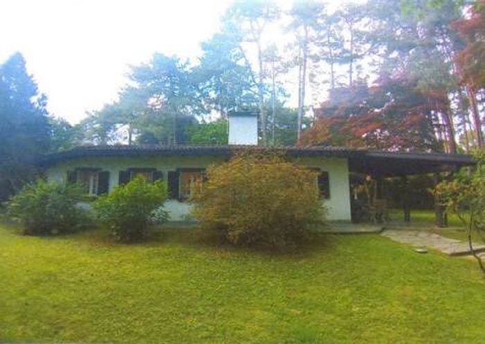 Casa con 6 locali in vendita in Via delle Ginestre, La Pinetina, Appiano Gentile
