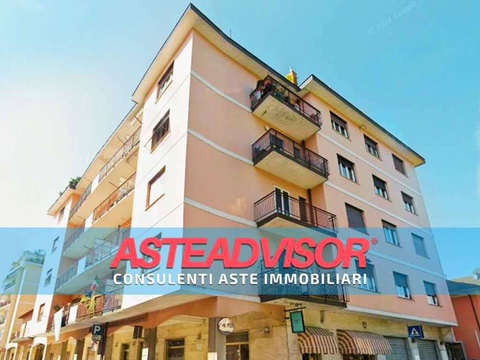 Appartamento con 5 locali in vendita in Viale Torino, Centro, Vignole Borbera