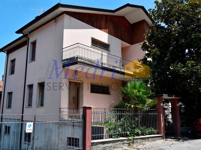 Casa con 6 locali in vendita in Via Raffaello Sanzio, Monte Osservanza, Cesena