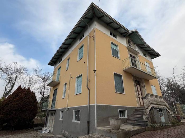 Casa con 6 locali in vendita in via spinei, Centro, Cossato