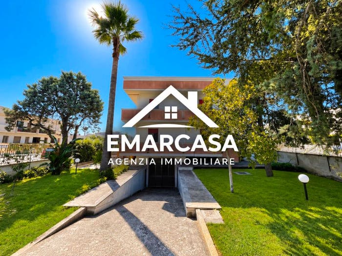 Casa con 6 locali in vendita in Via Magna Grecia, Martano