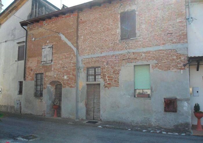 Casa quadrilocale in vendita in Paderno Ponchielli