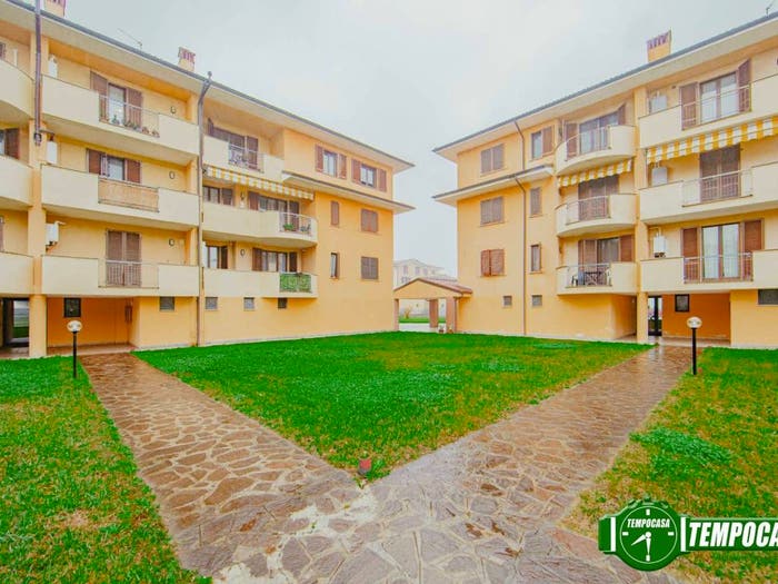 Appartamento trilocale in vendita in Via Giovanni Pascoli, Cava Manara
