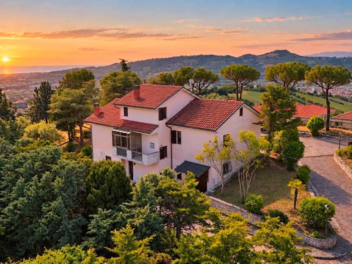 Casa con 6 locali in vendita in Contrada Colle Sant'Angelo, Monteprandone