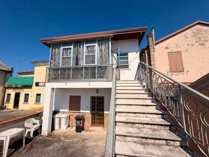 Appartamento trilocale in vendita in Via Marina, Taglio di Po