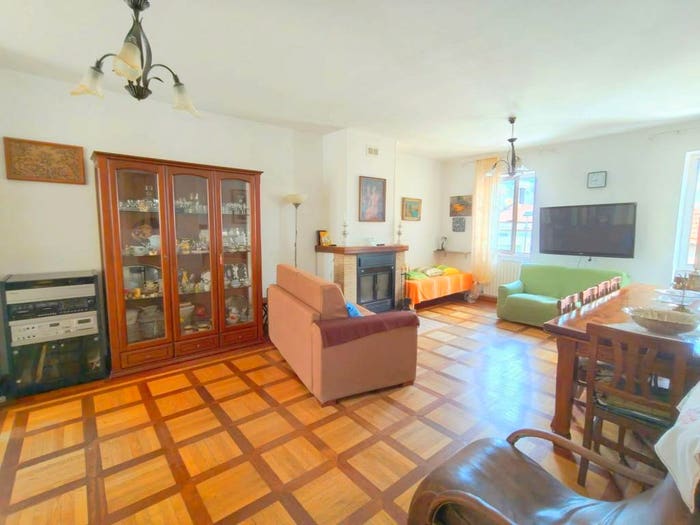 Appartamento quadrilocale in vendita in Vico Fascitelli, Centro, Isernia