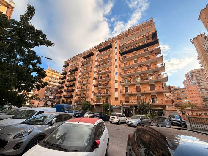 Appartamento trilocale in vendita in Via Vincenzo Spinelli, De Gasperi Croce Rossa, Palermo