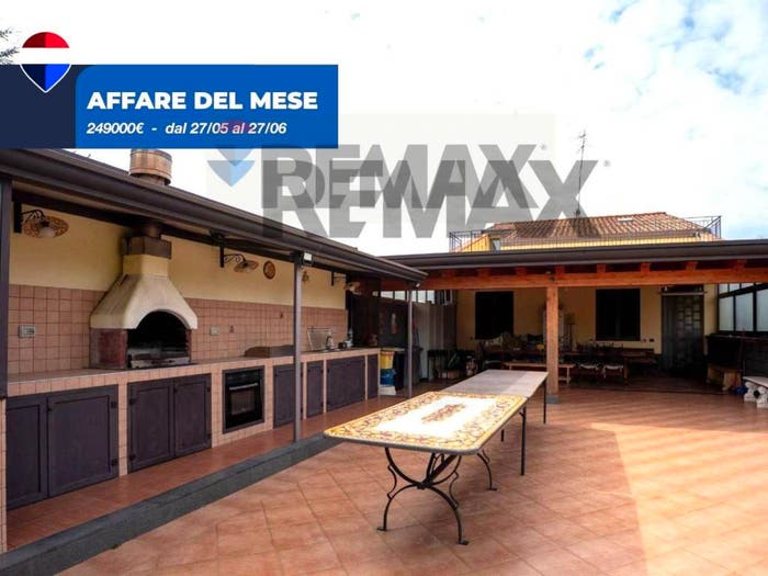 Casa con 6 locali in vendita in Via Camillo Barbagallo, Santa Maria La Stella, Aci Sant'Antonio