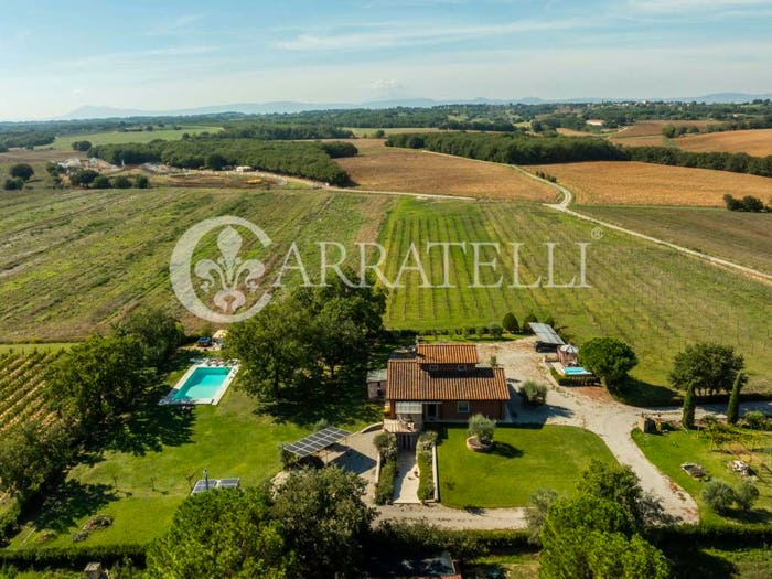 Casa con 6 locali in vendita in Località Pietraia, Cortona