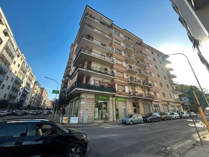 Appartamento con 5 locali in vendita in Via Roberto Ruffilli, Centro, Cosenza
