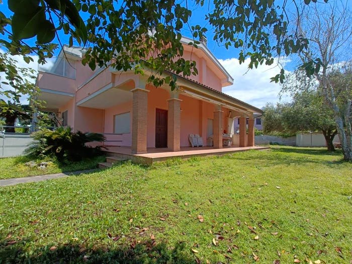 Casa con 5 locali in vendita in Villa Claudia, Anzio