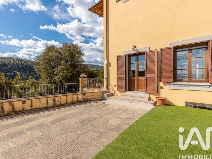 Appartamento con 6 locali in vendita in Via Tosco Romagnola Nord, Montelupo Fiorentino