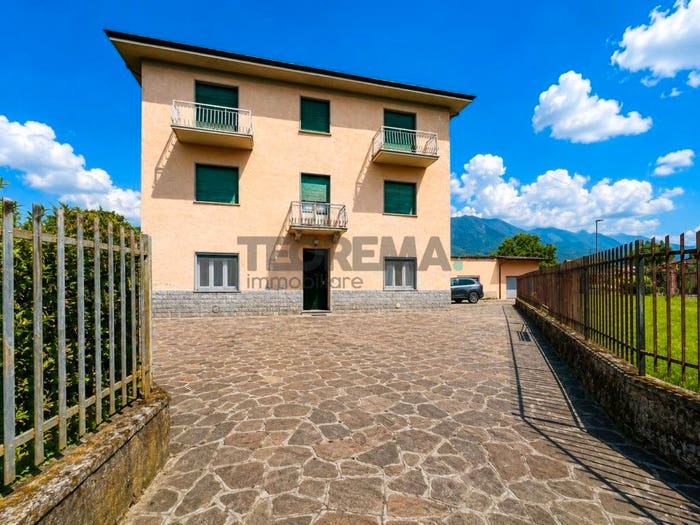 Appartamento trilocale in vendita in Via Colombera, San Lorenzo Di Rovetta, Rovetta
