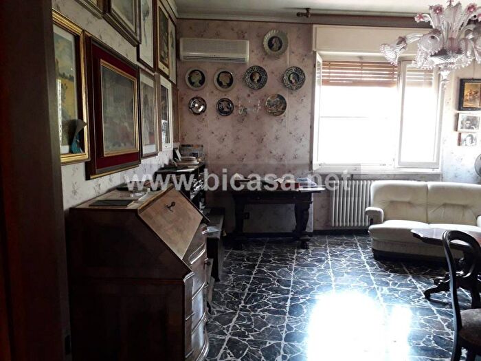 Casa con 5 locali in vendita in VIA BELVEDERE, Centro Storico, Pesaro