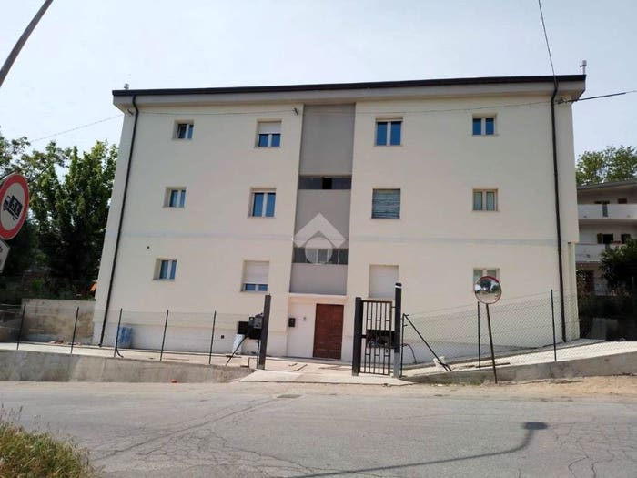 Appartamento trilocale in vendita in Via Cimbri, Centro, Castrolibero