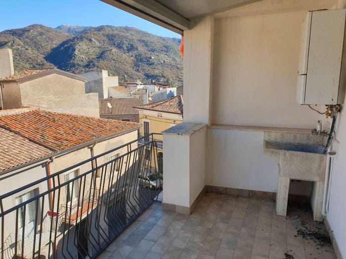 Casa con 6 locali in vendita in Via Armando Diaz, Francavilla di Sicilia