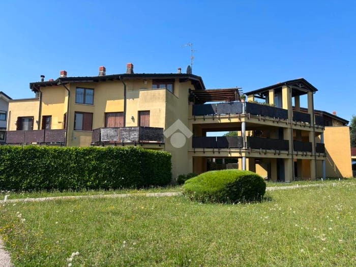 Casa trilocale in vendita in Lesmo
