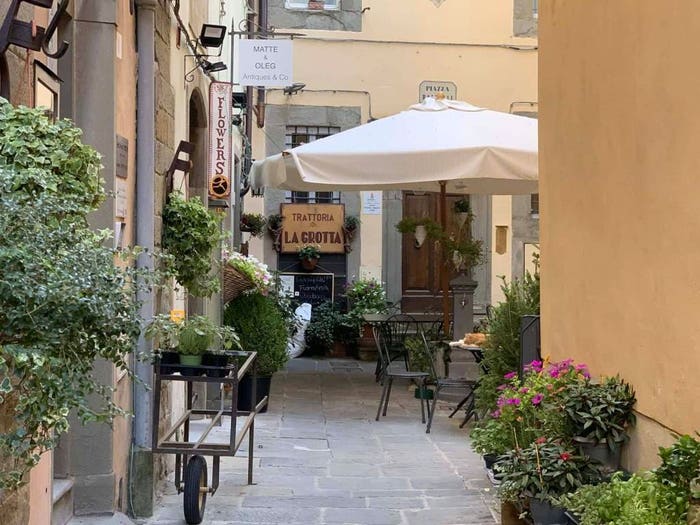Appartamento monolocale in affitto in Piazzetta Baldelli, Centro, Cortona