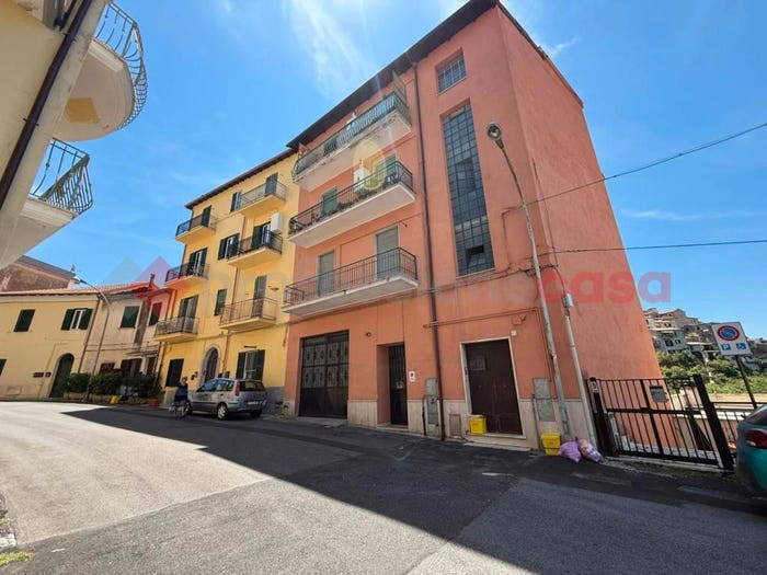 Appartamento trilocale in vendita in Via Umberto Primo, Centro, San Polo dei Cavalieri
