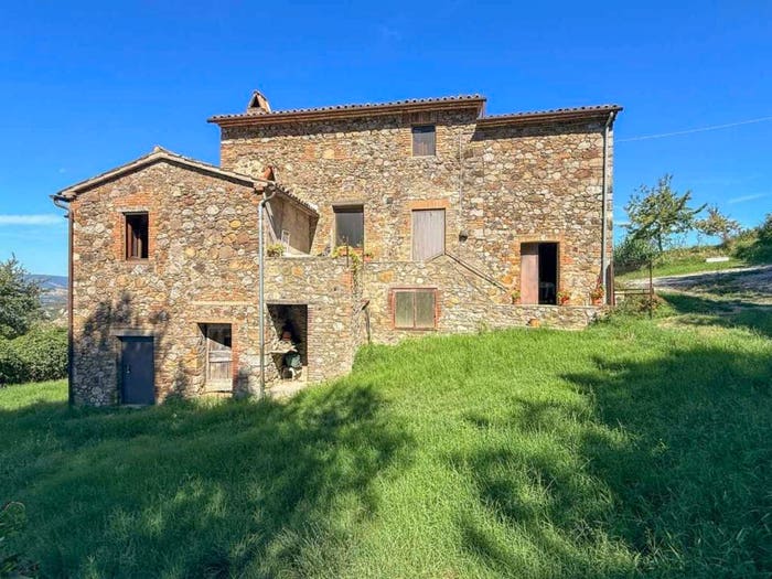 Casa con 6 locali in vendita in Via di Ficulle, Ficulle