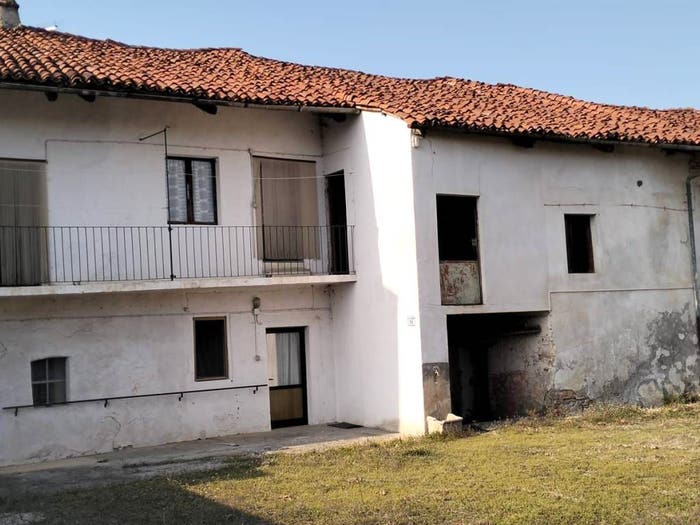 Casa con 6 locali in vendita in Via Tarantasca, San Barnaba, Busca