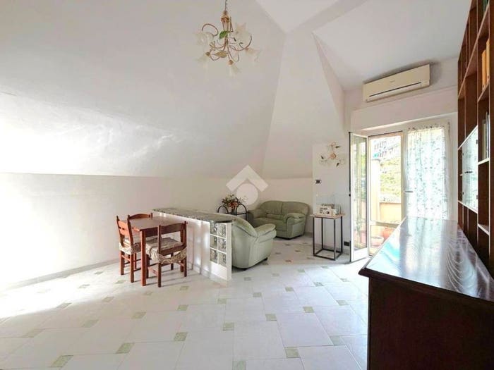 Casa trilocale in vendita in Via Capri, Oregina, Genova