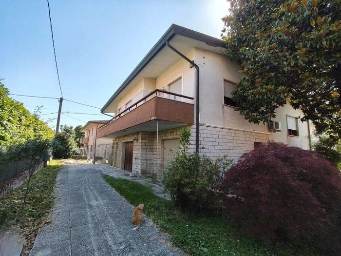 Casa con 5 locali in vendita in Via Giacomo Puccini, Loreo
