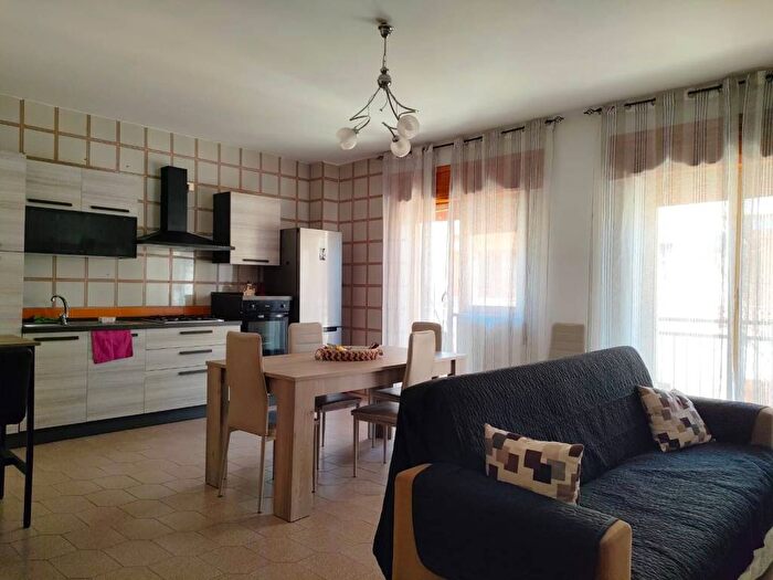Appartamento quadrilocale in vendita in Via Francesco Crispi, Balestrate Foce, Balestrate