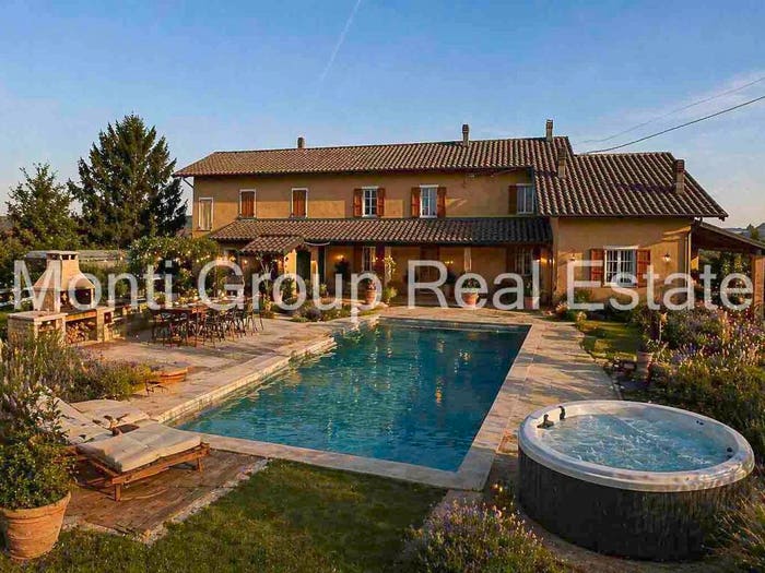 Casa con 6 locali in vendita in Quaranti