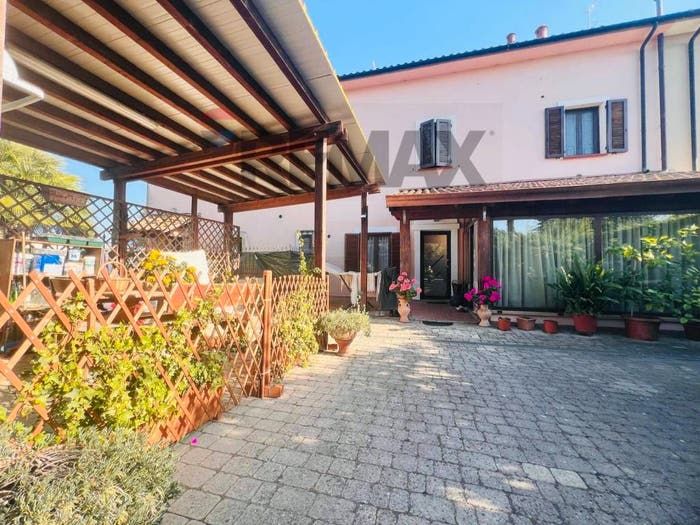 Casa con 5 locali in vendita in San Pietro in Palazzi Collemezzano Buca del Gatto, Cecina
