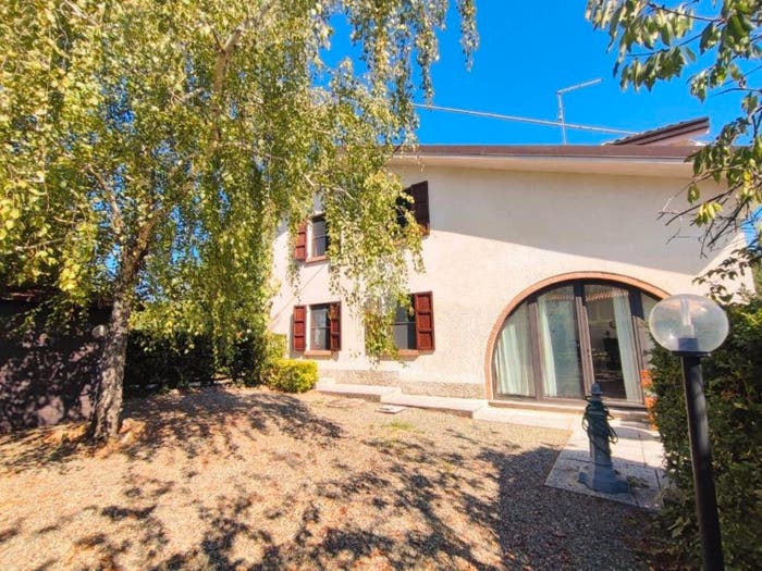Casa quadrilocale in vendita in Frazione Vigana, Dernice