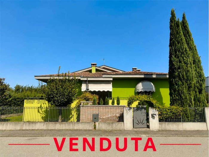 Casa con 6 locali in vendita in VIA DON LUIGI BENASSUTI, Centro, Cerea