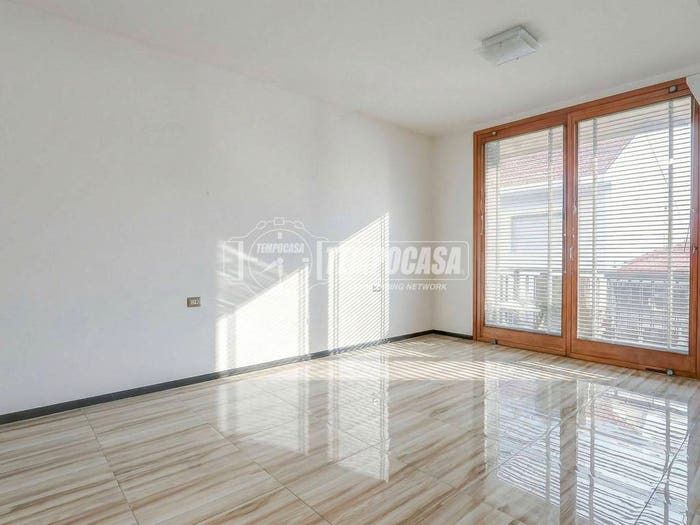 Appartamento trilocale in vendita in Corso Roma, Centro, Borgomanero