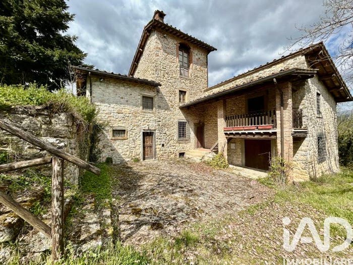 Casa con 6 locali in vendita in via san paolo, Borgo Alla Collina, Castel San Niccolò