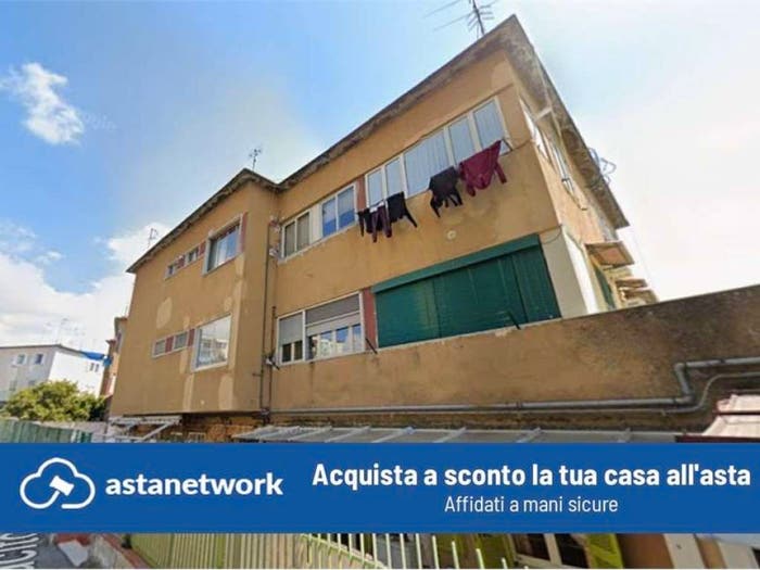 Appartamento con 5 locali in vendita in Via Tacito, Fuorigrotta, Napoli