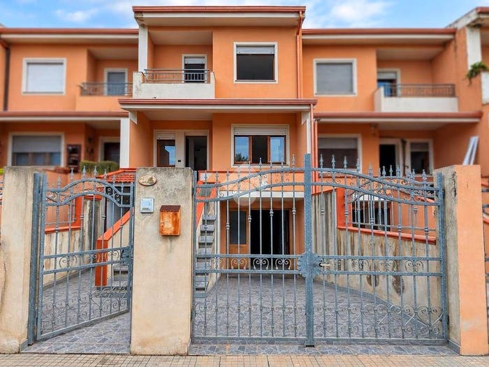 Casa quadrilocale in vendita in Piazza Giovanni Marongiu, Cabras