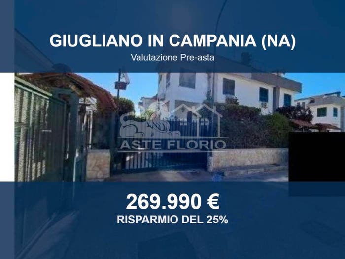 Casa con 6 locali in vendita in Via Ripuaria, Varcaturo, Giugliano in Campania