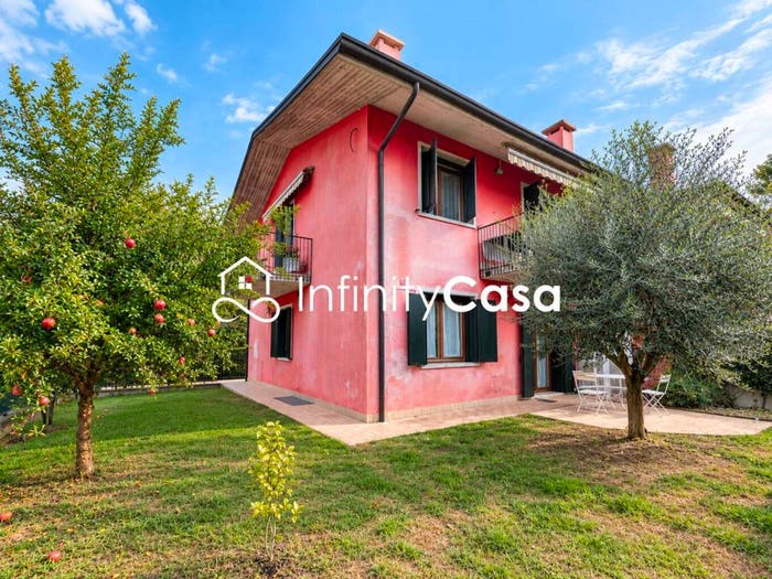 Appartamento con 5 locali in vendita in Via Cà de Fora, Beccacivetta Azzano, Castel d'Azzano