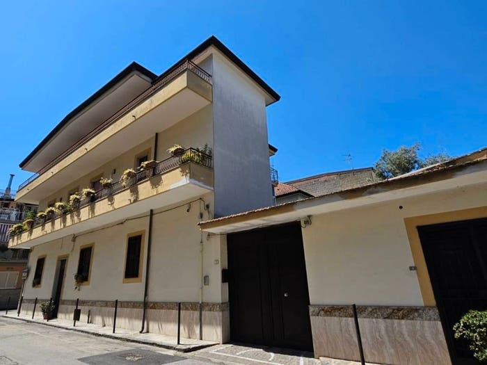 Casa quadrilocale in vendita in Via Guglielmo Marconi, Orta di Atella