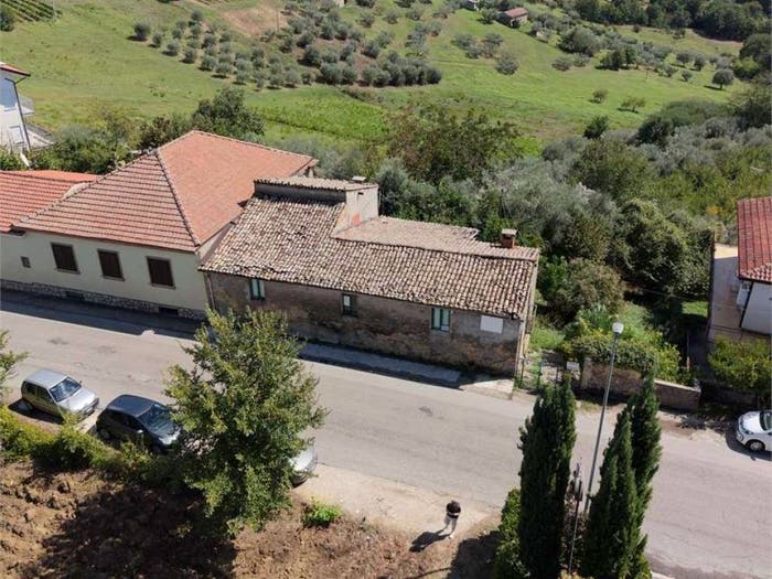Casa con 6 locali in vendita in via cerqueta snc, Camiciola Cerqueta, Strangolagalli