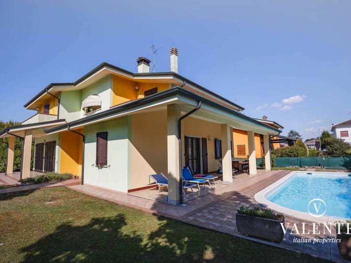 Casa con 6 locali in vendita in Via della Fornace, Centro, Quistello