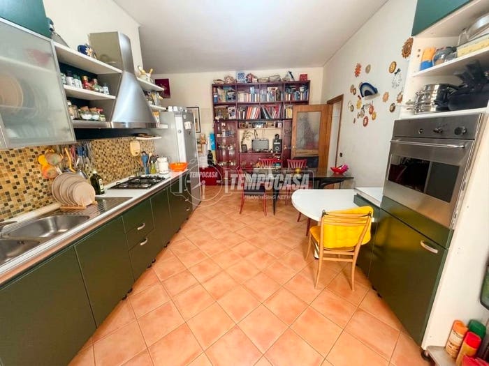 Appartamento trilocale in vendita in Via Girolamo Santacroce, Vomero, Napoli