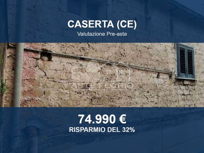 Casa con 6 locali in vendita in Via Montagna, Caserta Est, Caserta