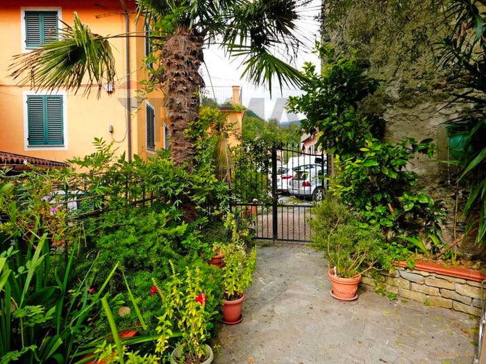 Casa con 5 locali in vendita in Via Conte Ernesto Lombardo, Gazzolo, Campomorone