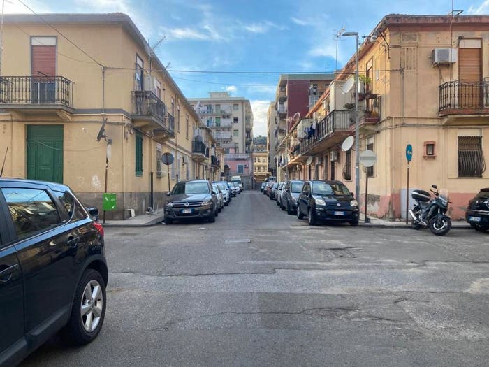Appartamento bilocale in vendita in Via Giuseppe Bottone, Provinciale, Messina