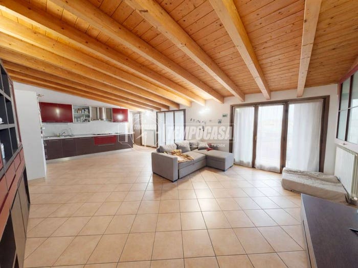Appartamento trilocale in vendita in Via NAZIONALE DEI GIOVI, Cesano Maderno