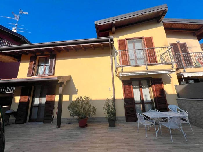Casa quadrilocale in vendita in Via Andrate Nuova, Andrate Molinetto, Fino Mornasco