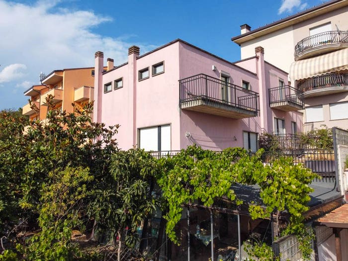 Casa con 6 locali in vendita in Via Monte Brancastello, Santa Barbara San Sisto, L'Aquila